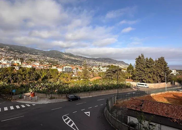Edna 2 Séjour chez l'habitant Funchal (Madeira)